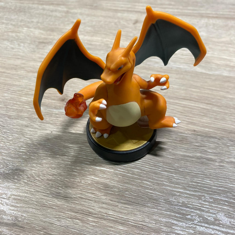 Charizard Amiibo