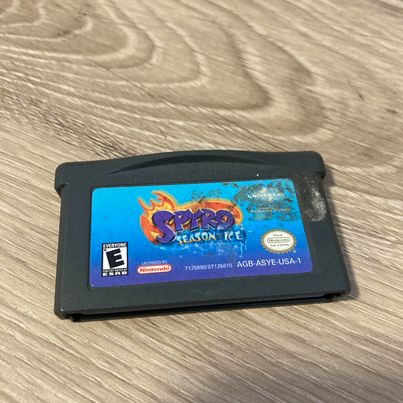 Spyro Season Of Ice GameBoy Advance
