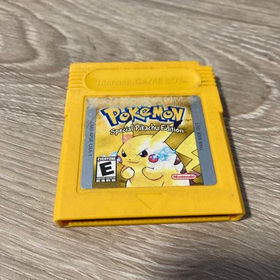 Pokemon Yellow GameBoy
