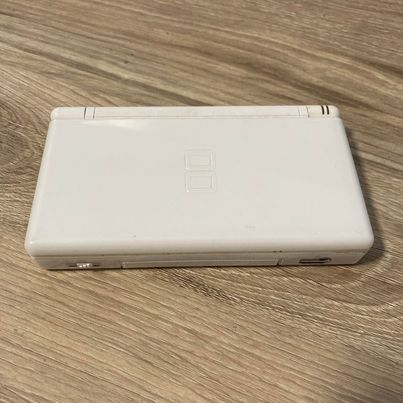 White Nintendo DS Lite Nintendo DS Console