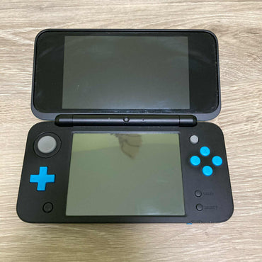 New Nintendo 2DS XL Black + Turquoise Nintendo 3DS Console