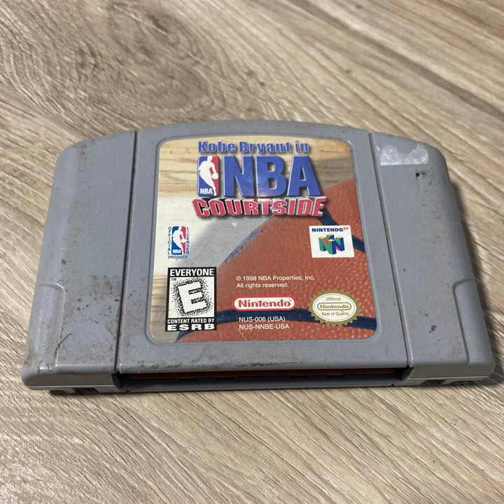 Kobe Bryant In NBA Courtside Nintendo 64