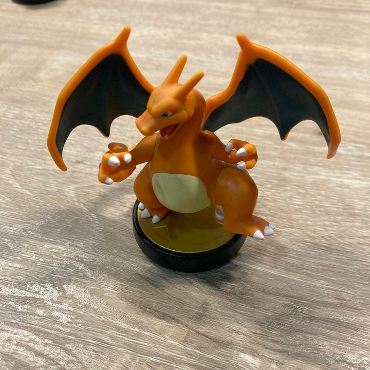 Charizard Amiibo