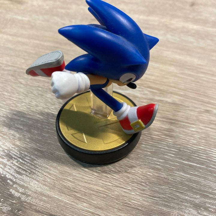 Sonic Amiibo