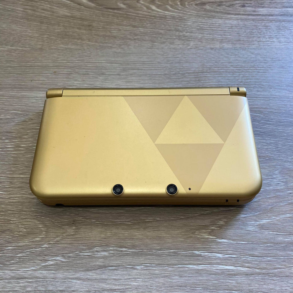 Nintendo 3DS XL Zelda Link Between Worlds Limited Edition Nintendo 3DS Console