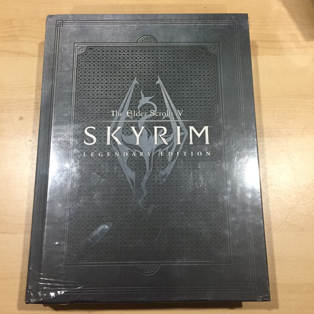 Elder Scrolls V Skyrim Legendary Edition Hardcover [Prima] Strategy Guide