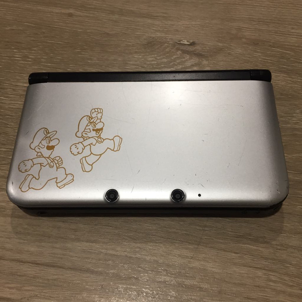 Nintendo 3DS XL Silver Mario & Luigi Limited Edition Nintendo 3DS