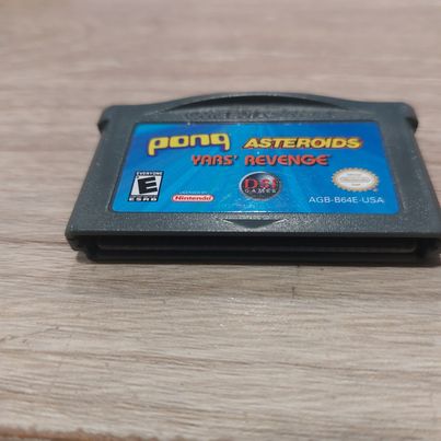 Pong / Asteroids / Yar's Revenge GameBoy Advance