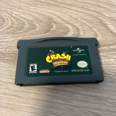 Crash Bandicoot The Huge Adventure GameBoy Advance