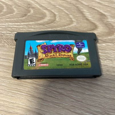 Spyro Attack Of The Rhynocs GameBoy Advance