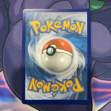 Load image into Gallery viewer, Alakazam V (Full Art) 172/185 Vivid Voltage - Pokemon Card
